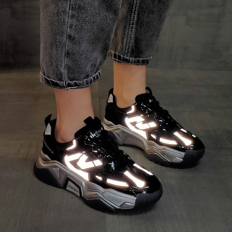 Women's 2021 autumn and winter new thick-soled increased luminous mesh sports casual shoes women's plus velvet to keep warm